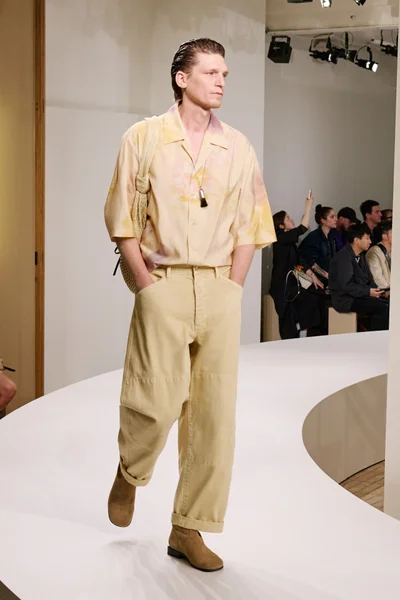 Look 53